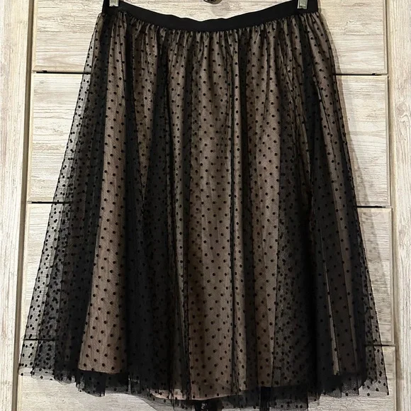 Ann Taylor Black & Pale Pink Polka Dot Skirt - Picture 3 of 9